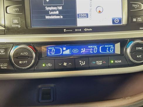 Used 2017 Toyota Highlander Limited FWD image 26