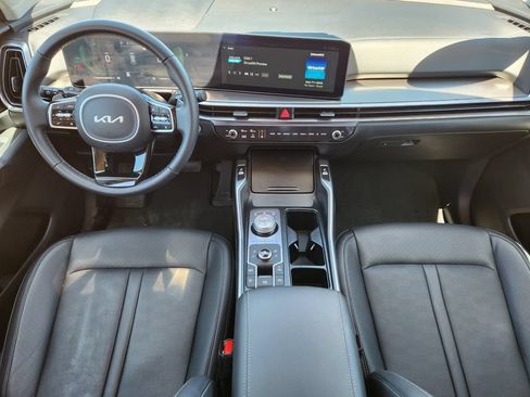 Certified 2025 Kia Sorento EX AWD/4WD image 11