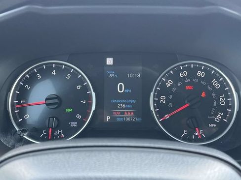 Used 2022 Toyota RAV4 XLE FWD image 32