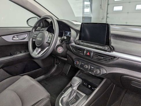 Certified 2023 Kia Forte LXS w/ LXS Technology Package FWD image 39