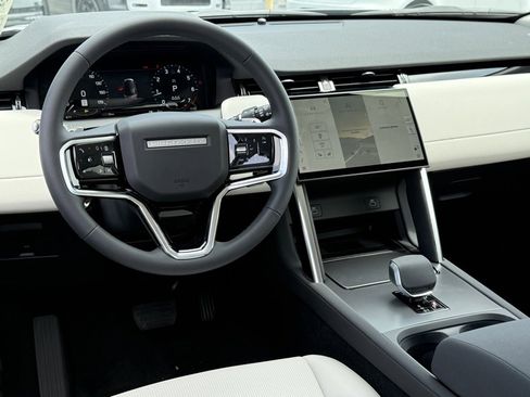 New 2025 Land Rover Discovery Sport S image 24