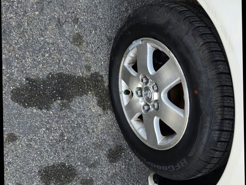 Used 2000 Toyota Avalon XLS image 34