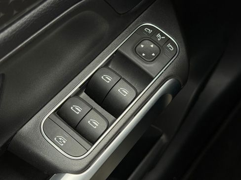 Certified 2024 Mercedes-Benz GLB 250 4MATIC image 23