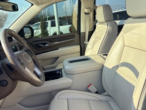 Used 2021 GMC Yukon Denali image 8