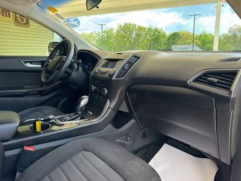 Used 2016 Ford Edge SE image 22