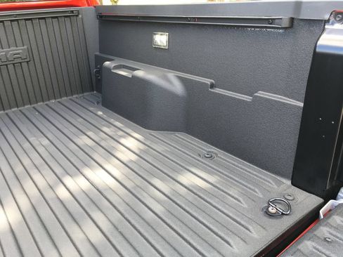 Used 2025 Toyota Tacoma SR5 AWD/4WD image 34