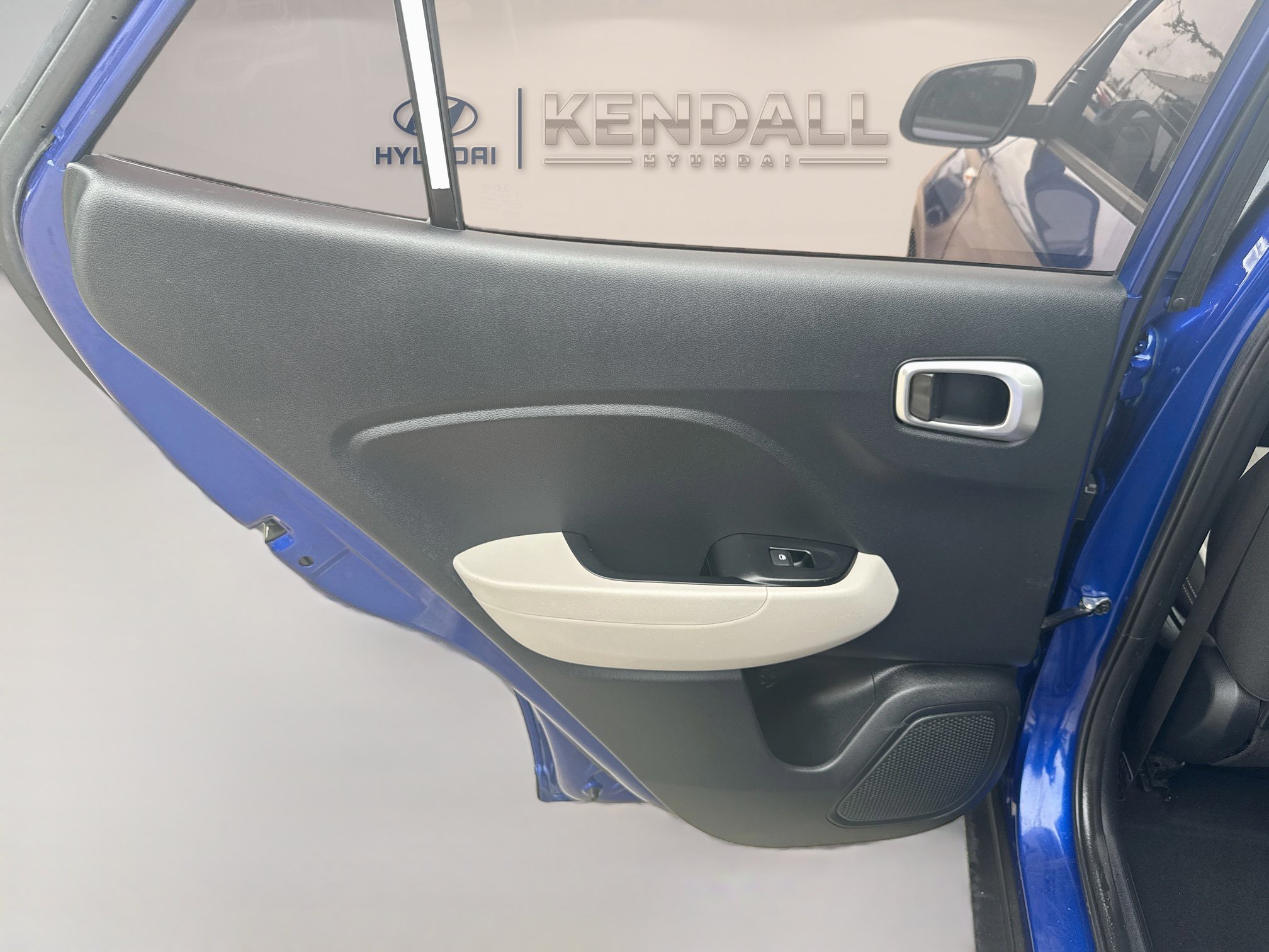 Used 2023 Hyundai Venue SEL FWD image 22
