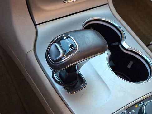 Certified 2015 Jeep Grand Cherokee Overland image 15