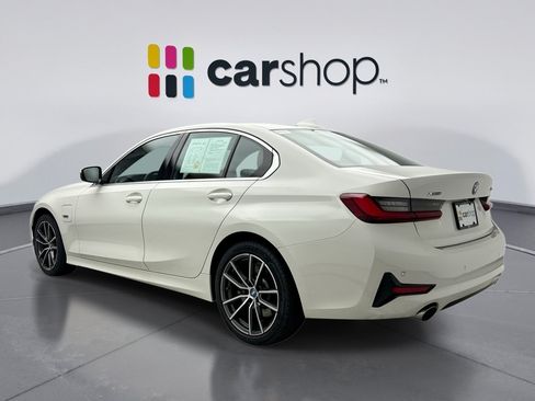 Used 2022 BMW 330e xDrive w/ Driving Assistance Package AWD/4WD image 3