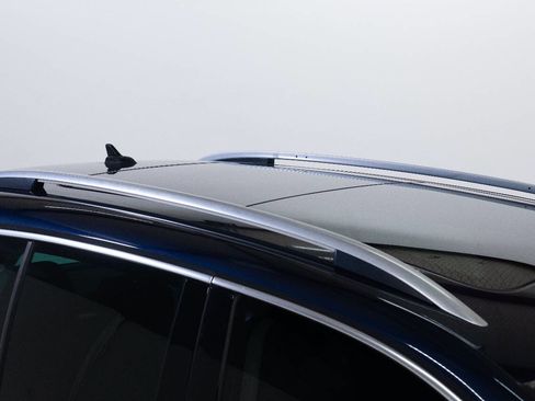 Used 2013 Volkswagen Tiguan SE image 17