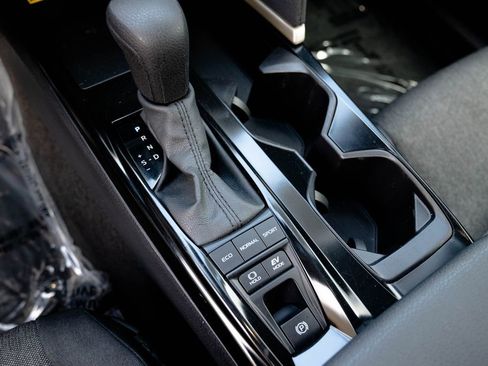 Used 2025 Toyota Camry LE image 22