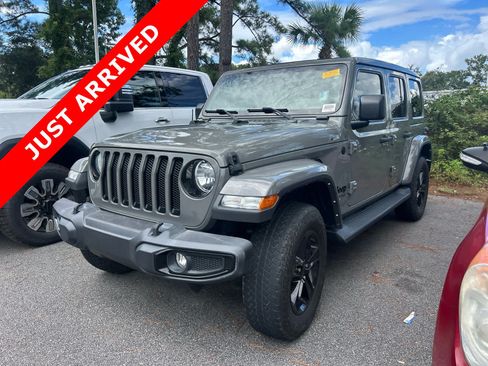 Used 2022 Jeep Wrangler Unlimited Sahara AWD/4WD image 1