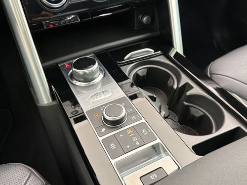 Used 2020 Land Rover Discovery HSE AWD/4WD image 18