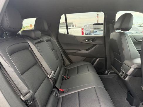 Used 2026 Chevrolet Equinox LT w/ Convenience Package II AWD/4WD image 11