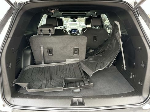 Certified 2023 Chevrolet Traverse RS w/ LPO, Floor Liner Package image 11