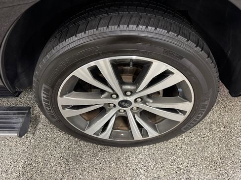 Used 2021 Ford Expedition Limited image 14