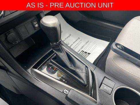 Used 2014 Toyota Corolla LE FWD image 14