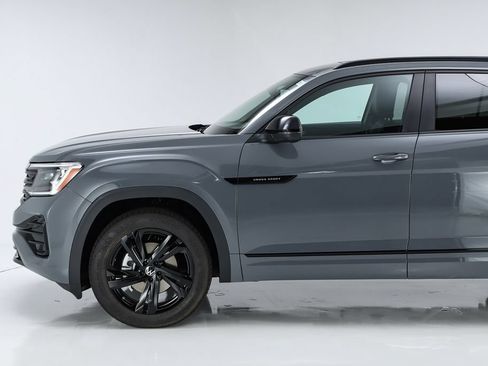 New 2026 Volkswagen Atlas Cross Sport SEL R-Line AWD/4WD image 3
