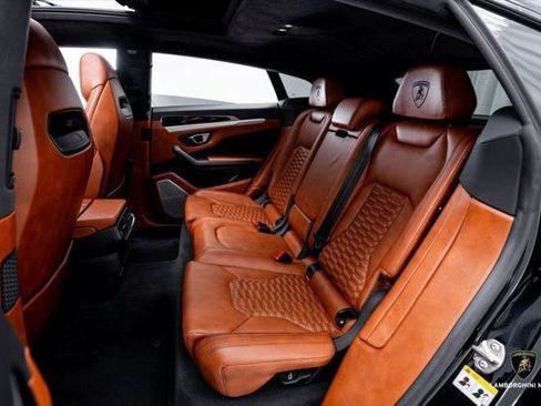 Used 2019 Lamborghini Urus AWD/4WD image 50