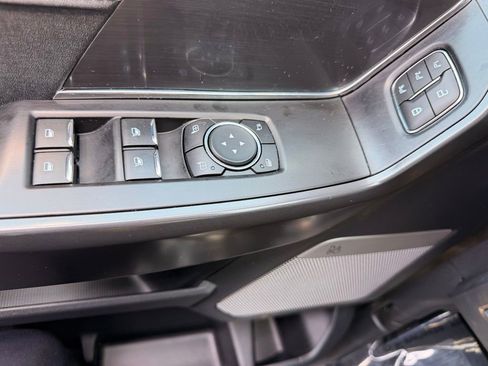 Used 2024 Ford F150 Lariat AWD/4WD image 21