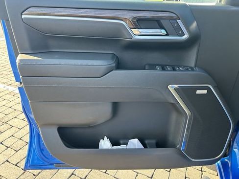 Certified 2025 Chevrolet Silverado 1500 RST image 41