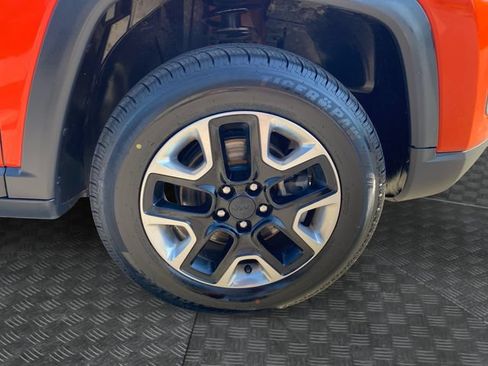 Used 2018 Jeep Compass Trailhawk w/ Leather Interior Group AWD/4WD image 36