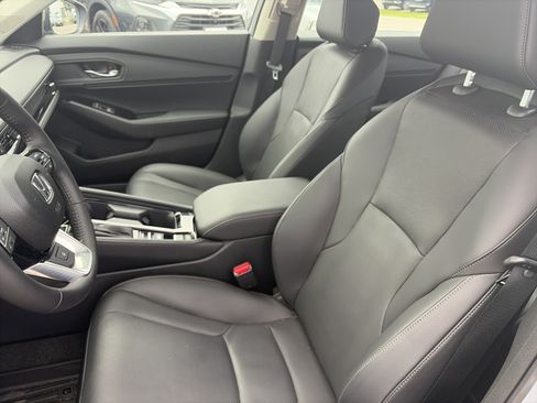 Used 2025 Honda Accord Touring image 13