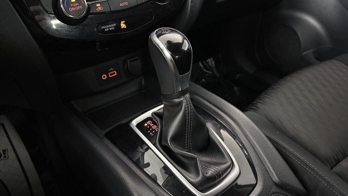 Used 2019 Nissan Rogue SV AWD/4WD image 21