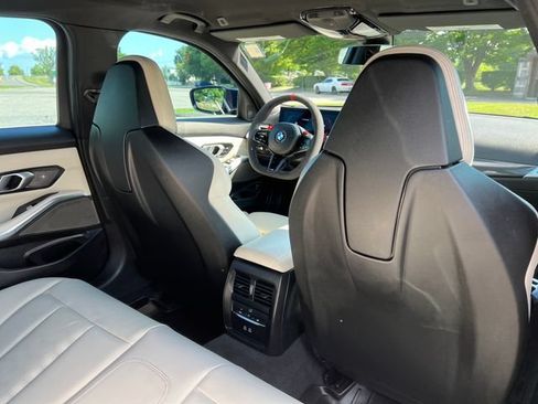 Used 2025 BMW M3 Competition w/ Executive Package AWD/4WD image 33