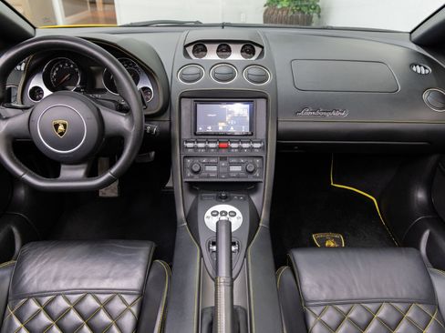 Used 2013 Lamborghini Gallardo LP 550-2 image 5