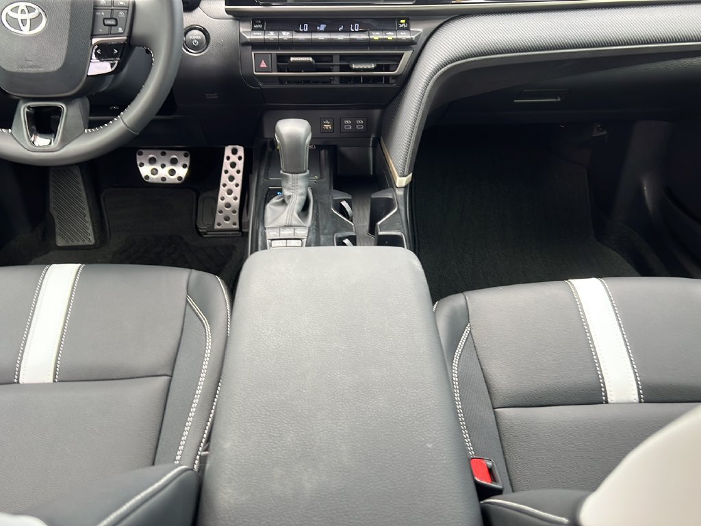 Used 2025 Toyota Camry LE FWD image 15