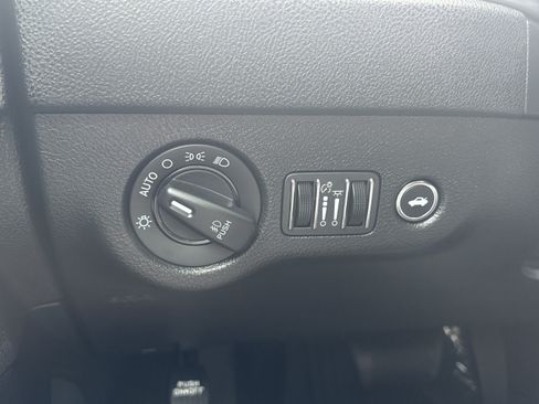 Used 2023 Dodge Charger SXT AWD/4WD image 20
