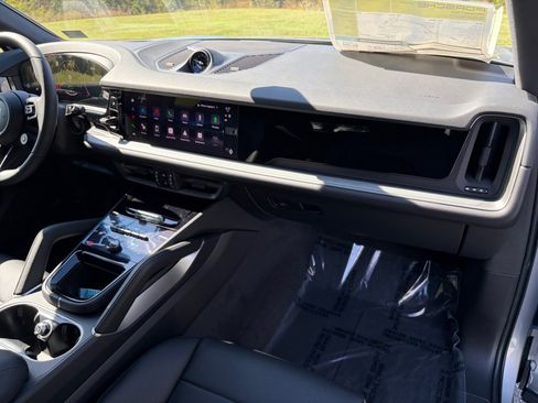 New 2026 Porsche Cayenne E-Hybrid image 18