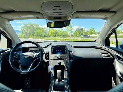 Used 2013 Chevrolet Volt Premium w/ Premium Trim Package image 12