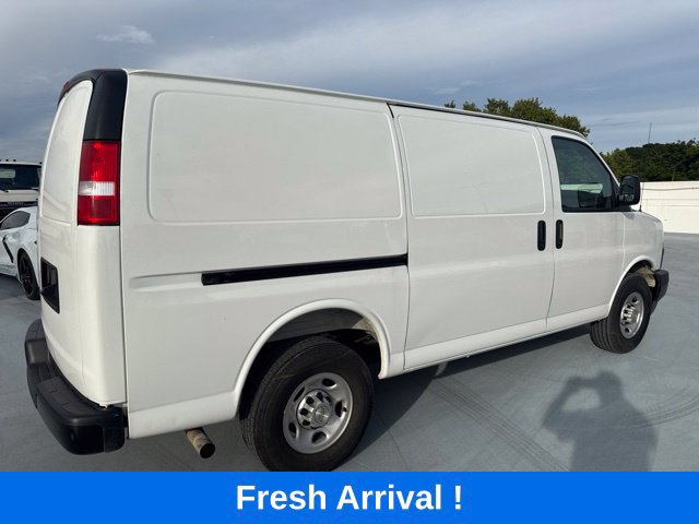 Used 2025 Chevrolet Express 2500 w/ Driver Convenience Package RWD image 12