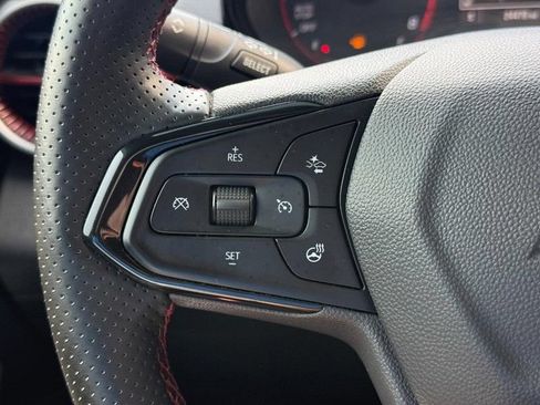 Used 2025 Chevrolet Trax RS w/ Driver Confidence Package FWD image 20