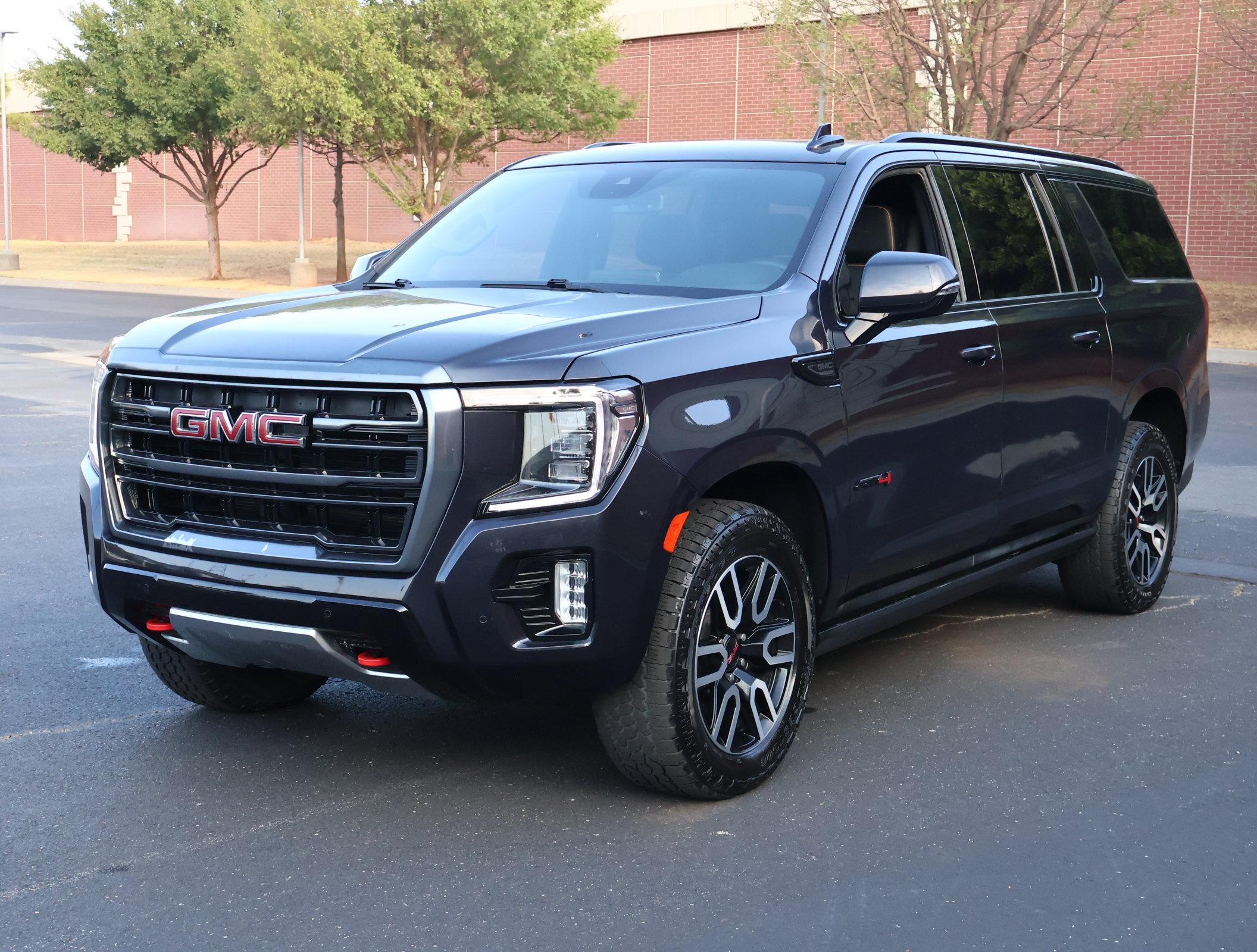 Used 2023 GMC Yukon XL AT4 w/ LPO, Floor Liner Package AWD/4WD image 37
