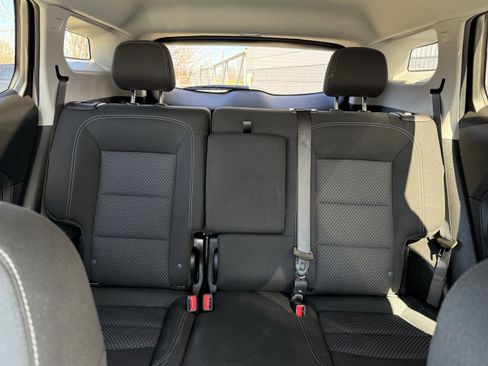 Used 2023 GMC Terrain SLE image 8