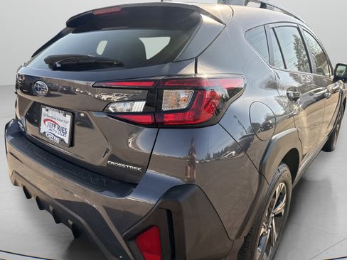Used 2024 Subaru Crosstrek 2.0i Premium AWD/4WD image 5