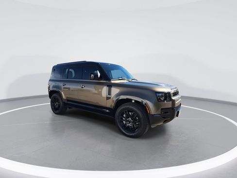 New 2026 Land Rover Defender 110 X-Dynamic SE image 2