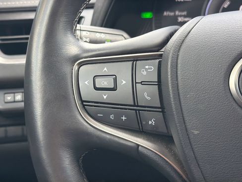 Used 2021 Lexus UX 250h w/ Premium Package AWD/4WD image 26