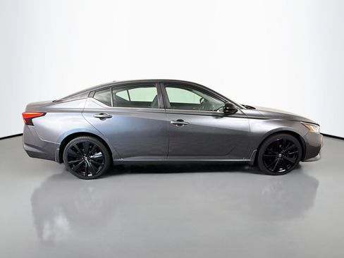 Used 2019 Nissan Altima 2.5 SR w/ SR Premium Package AWD/4WD image 11
