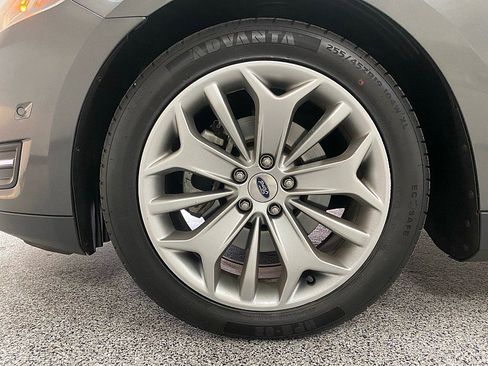 Used 2017 Ford Taurus Limited w/ Driver Assist Package image 23