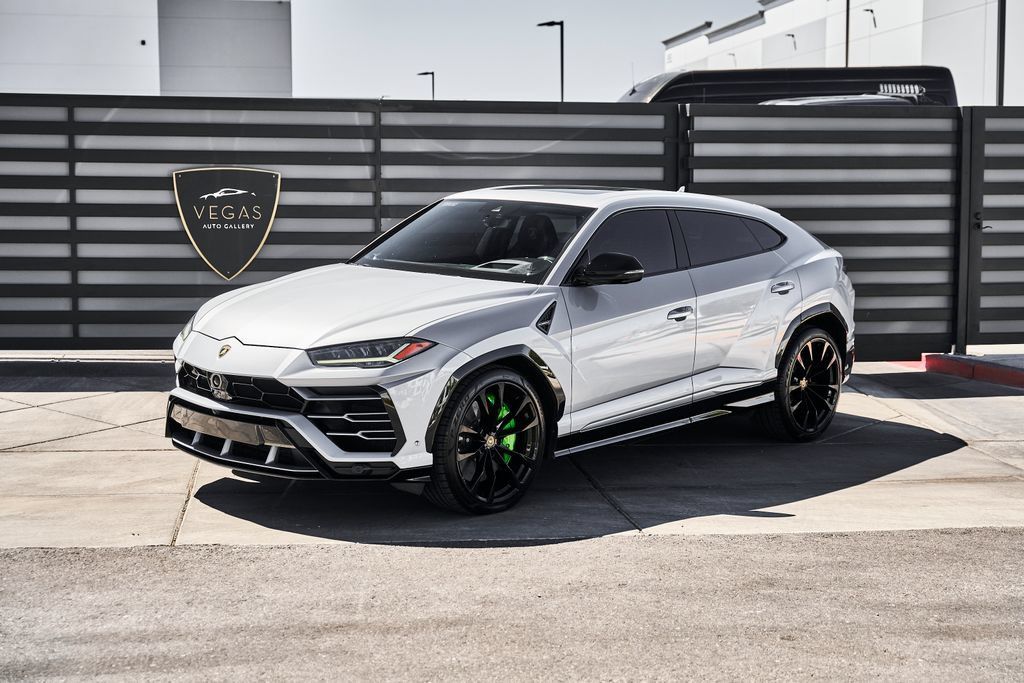 Used 2021 Lamborghini Urus AWD/4WD image 5