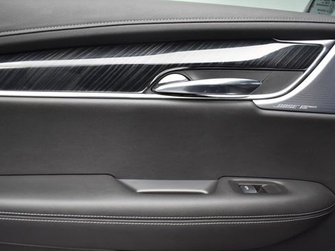 Used 2020 Cadillac XT6 Premium Luxury image 26