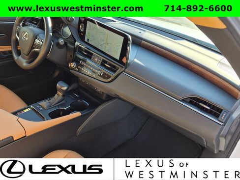 Used 2025 Lexus ES 300h w/ Premium Package FWD image 6