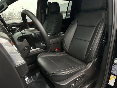 Certified 2025 GMC Yukon XL Denali image 14