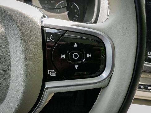 Used 2022 Volvo XC90 T5 Momentum w/ Climate Package AWD/4WD image 20