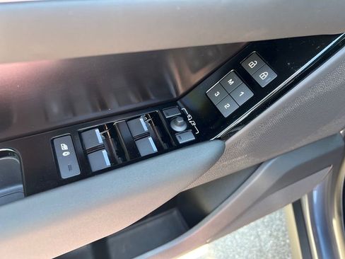 New 2026 Land Rover Range Rover Velar Dynamic SE image 11