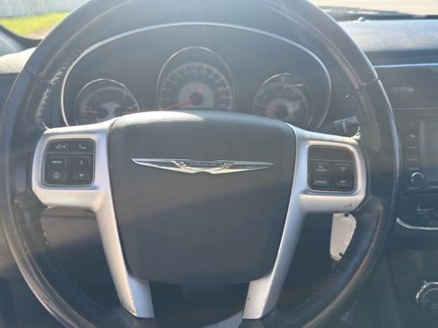 Used 2012 Chrysler 200 Limited image 20